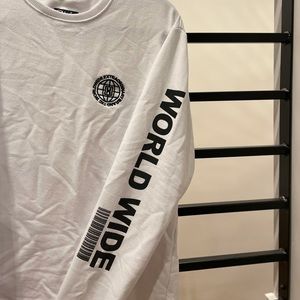 Made in Brazil. Men’s large sweatshirt. Like New.